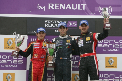 03109801_140_podium
